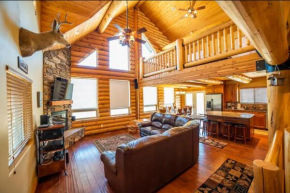 Duck Creek Cabin Pool Table and Close to National Parks